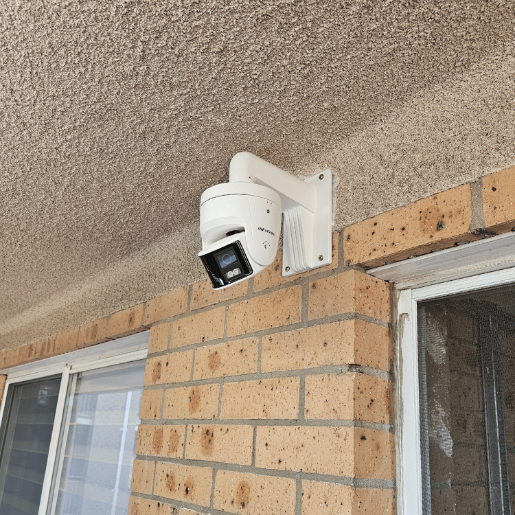 Choosing Between Analogue and IP CCTV: What You Need to Know